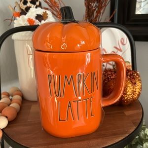 Rae Dunn “Pumpkin Latte” with Topper New 🎃